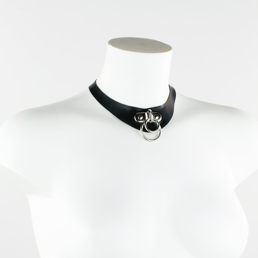 Moya Statement-Halskette mit doppeltem O-Ring aus Latex